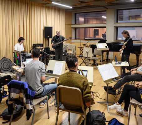 Ensayos de los músicos de Supercapacidades